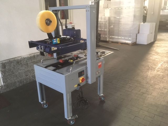 Nastratrice economica trascinamento sup+inf foto 3.JPG Nastratrice economica trascinamento inferiore e superiore - FOTO 3